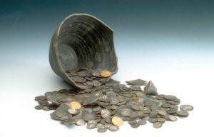 Stanchester hoard of more than 1,000 Roman coins. Discovered in 2000 by a 14-year-old school boy from Marlborough.